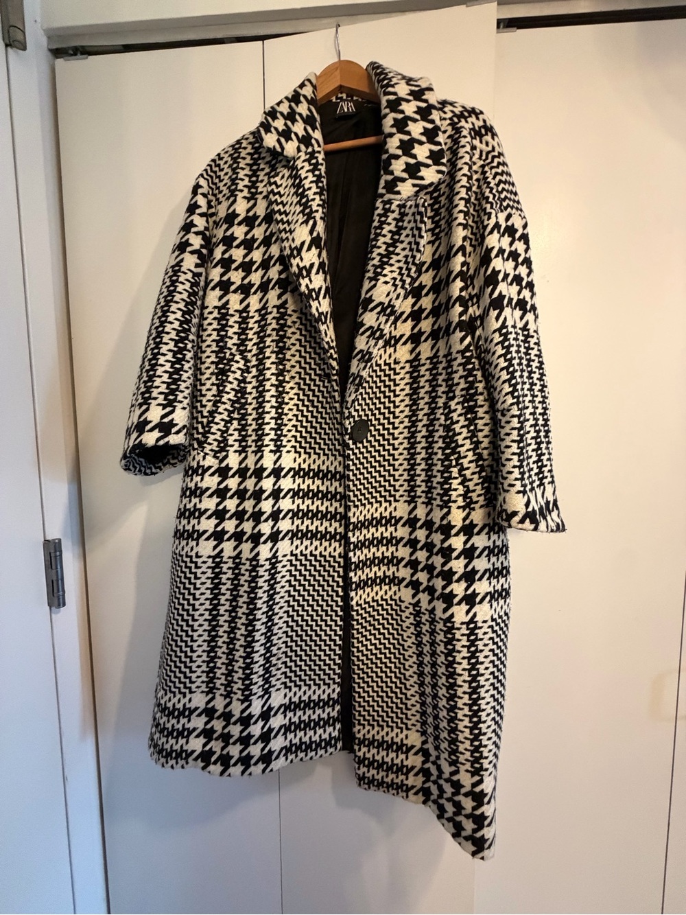 Zara Black & White Houndstooth Trench Coat